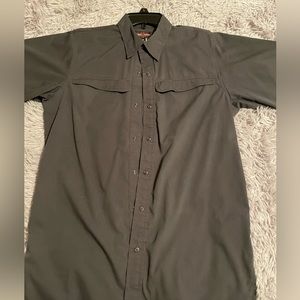 Men’s UC carry shirt